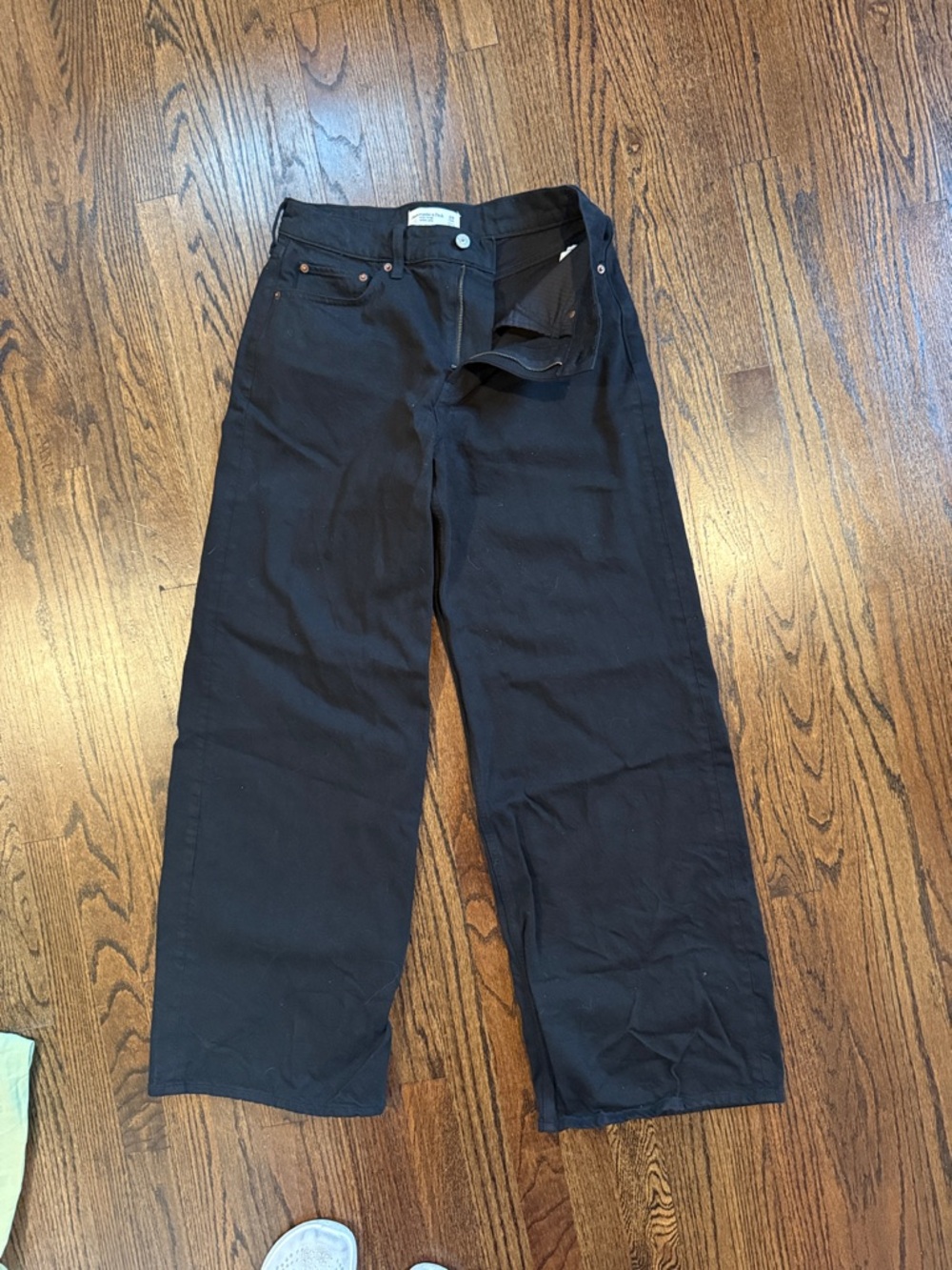 Abercrombie & Fitch Women's Black high rise Wide-Leg Jeans